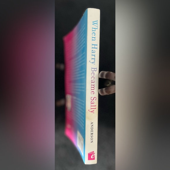 🤩 NEW LISTING When Harry Became Sally: Responding to the Transgender Moment book - Picture 3 of 4